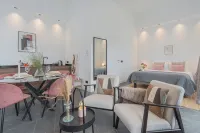Piccola Como Lotus by Rent All Como Hotels in Torno