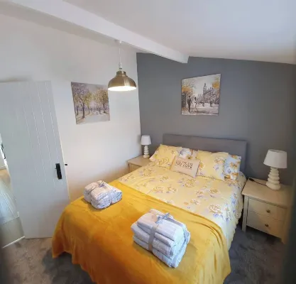 SeaView-Parking-Petsok-Patio-1Br Hotels in Gorran Haven