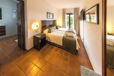 Hotel-Restaurante Casa García Almonaster la Real Отели в г. Хуэльва