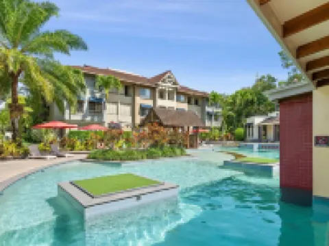 Reef Apartment Cairns - 4 Pools Resort BBQ Hotels in Edge Hill