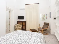 Il Garbino Suite and Apartment Hotels near Teatro Apollo