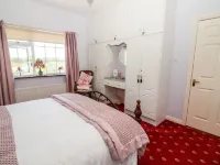 2Bed Cottage Sleeps 6 River Walks Garden Parking