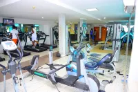 Golden Royale Hotel - Fitnessstudio