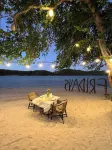 Fridays Puerto Galera - 5-Star