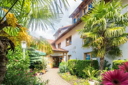 Hotel Blume Отели в г. Ахкаррен