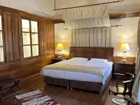 Tas Konak Hotel-City Center Hotels near Kusket Train Station