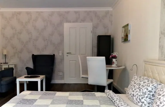 美麗的梅內湖畔的雷吉娜公寓