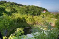 Tomonoya Hotel & Ryokan Daecheon - إطلالة على البحر