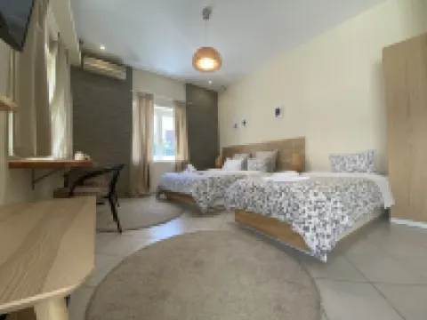 Flight Apartments Airport by Airstay