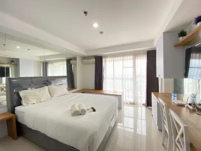Modern & Comfy Studio Apartment at Tamansari Tera Residence Hoteller i Kebon Pisang