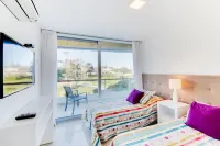 Oceana Suites Isabel Hotels near Cathedral of San Fernando
