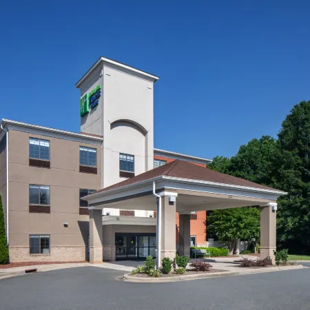 Holiday Inn Express & Suites ALBEMARLE by IHG