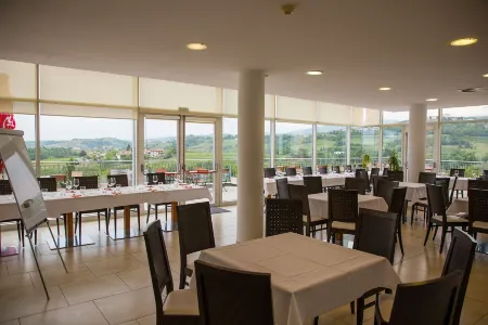 Hotel Kozana Отели в г. Solkan