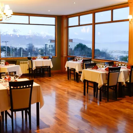 Altos Ushuaia Hotel & Resto