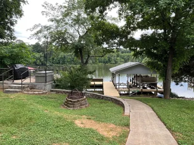 Lake Tillery Waterfront Rental in Albemarle, NC