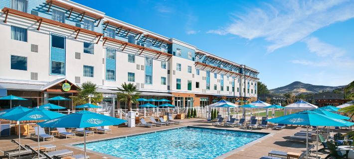 Compass by Margaritaville Medford Ξενοδοχεία στην πόλη Jackson County