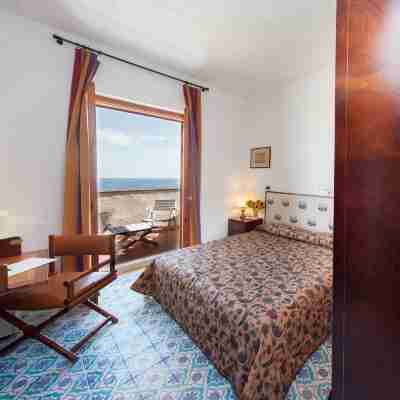 Grand Hotel De Rose Rooms