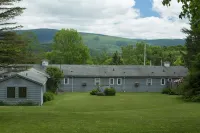 Governor's Rock Motel Отели в г. Арлингтон