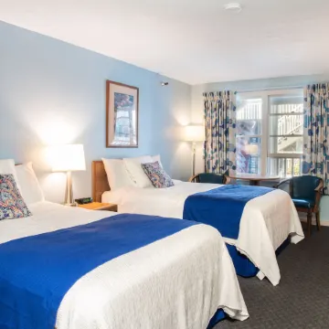 Stage Run by the Sea