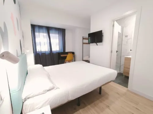 Hostal Carmen by Gaiarooms