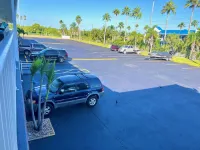 Flamingo Motel - parking