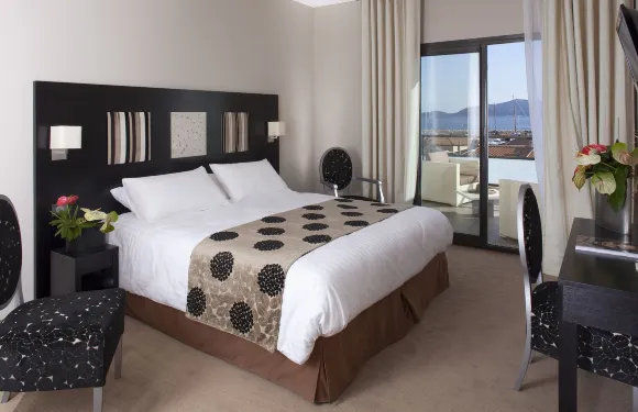 巴普迪斯丁酒店