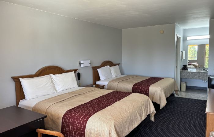 Clairmont Inn