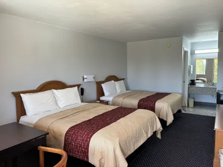 Clairmont Inn Отели в г. Джаспер