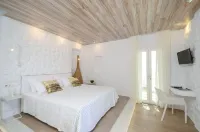 Cyano Suites - balcony