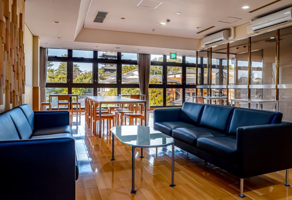 나라 비지터 센터 시설