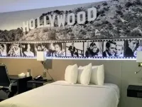Glen Capri Inn and Suites - Burbank Universal Hotels in Glendale