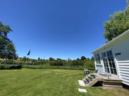 Whanganui River Top 10 Holiday Park Отели в г. Уонгануи