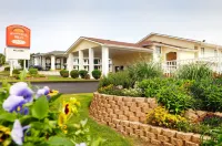 Whispering Hills Inn