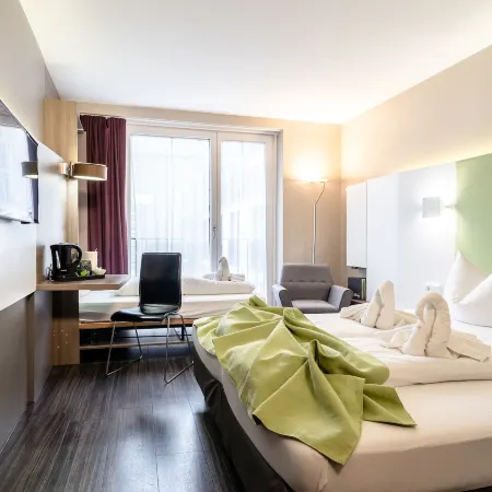 Hotel Demas City