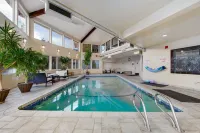 Stratford Inn Hotels in Ashland