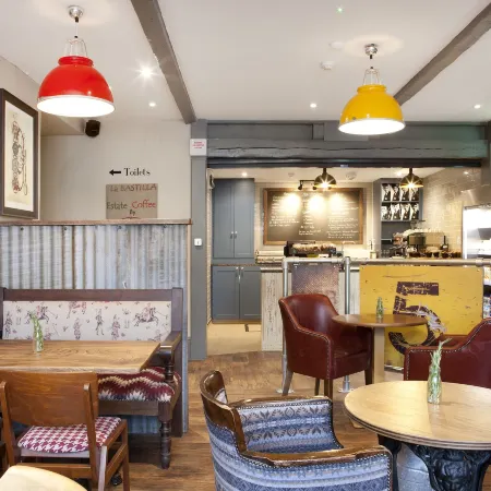 George Hotel & Granary