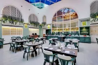 E-Square The Fern Pune, Series by Marriott - 朝食