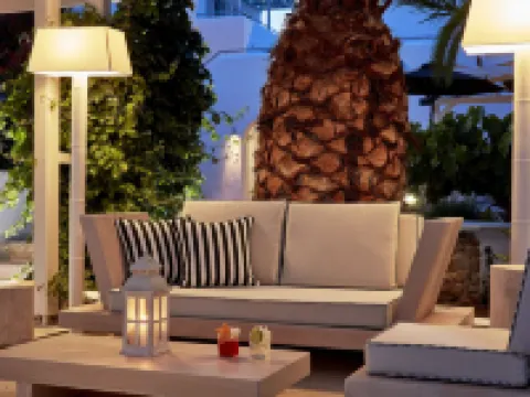 Mr and MRS White Paros Hotels in Naoussa