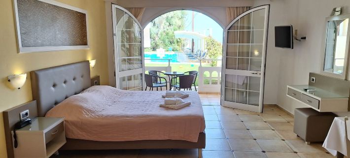 Perla Beach Hotel di Chania