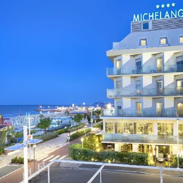 Hotel Michelangelo Отели рядом с достопримечательностью «Mojito Beach Riccione»