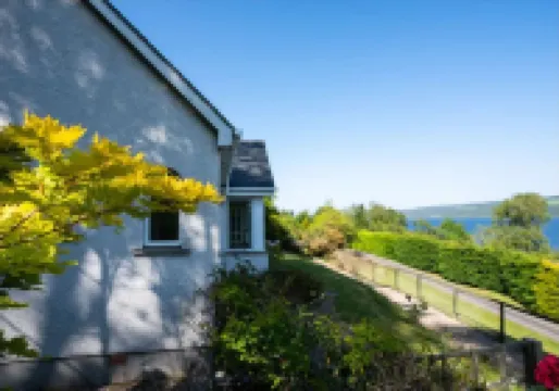 尼斯湖小屋酒店 酒店