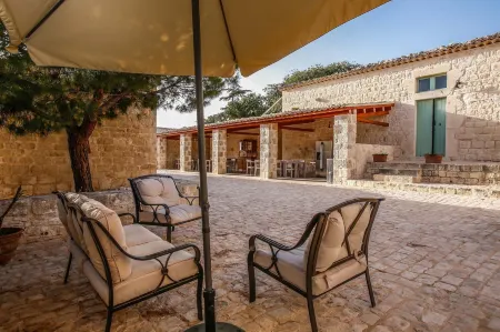 Agriturismo le Chiuse di Guadagna Отели в г. Sampieri