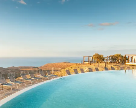 薩洛夫雷寧靜酒店和度假村 Comarca Sur酒店