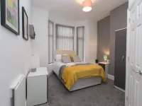 聯排別墅@拉斯金路166號 Specsavers Opticians and Audiologists - Crewe附近的飯店