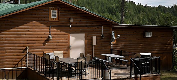Holy Smoke Resort Hotels in Pennington County
