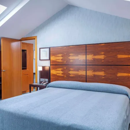 Hotel Macià Alfaros Отели рядом с достопримечательностью «Дворец Виана»