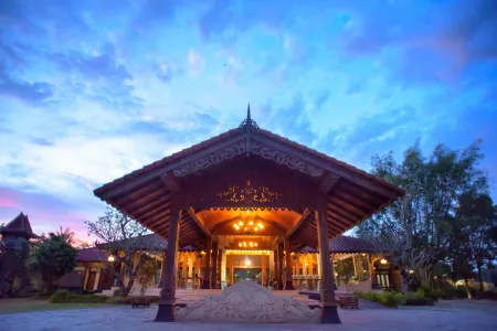 Java Village Resort by Homee Yogyakarta Отели в г. Sleman