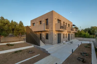 Topos Suites
