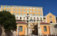 Hotel le Saint Paul فنادق في نيس