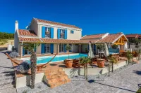 Villa Mek ZadarVillas - Huvilat